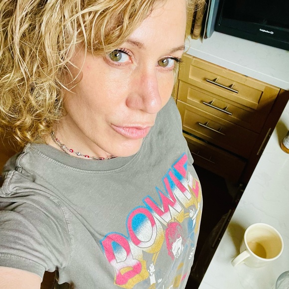 Meet your Posher, Anna - Picture 2 of 3